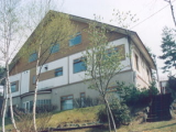 裏庭側から観た外観です